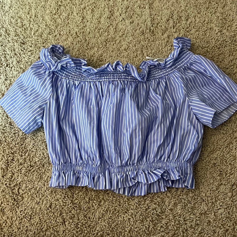 cute off the shoulder crop top never worn